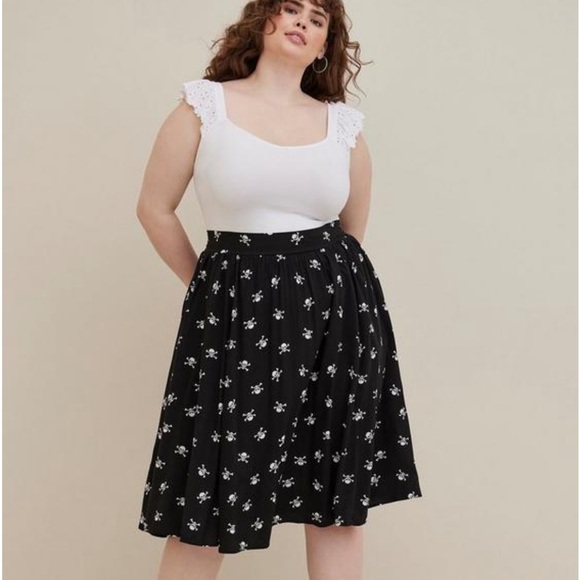 Torrid skull print midi skirt size 00 - Picture 1 of 5